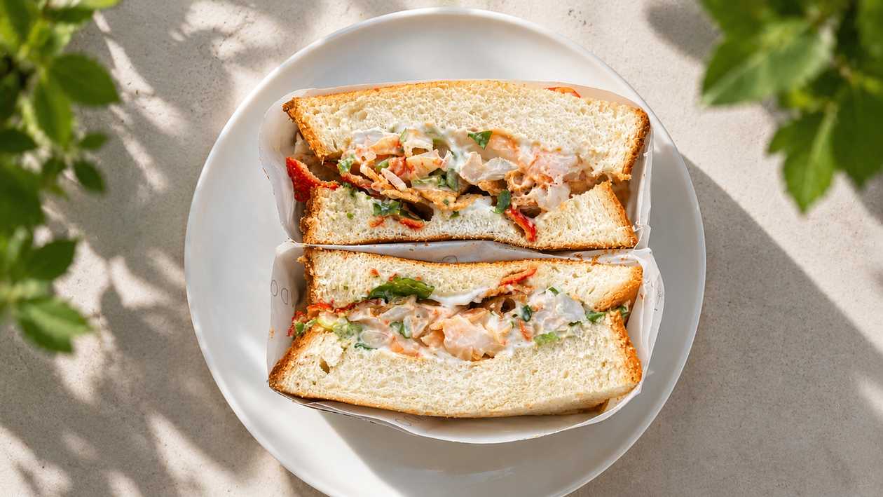 Prawn sando