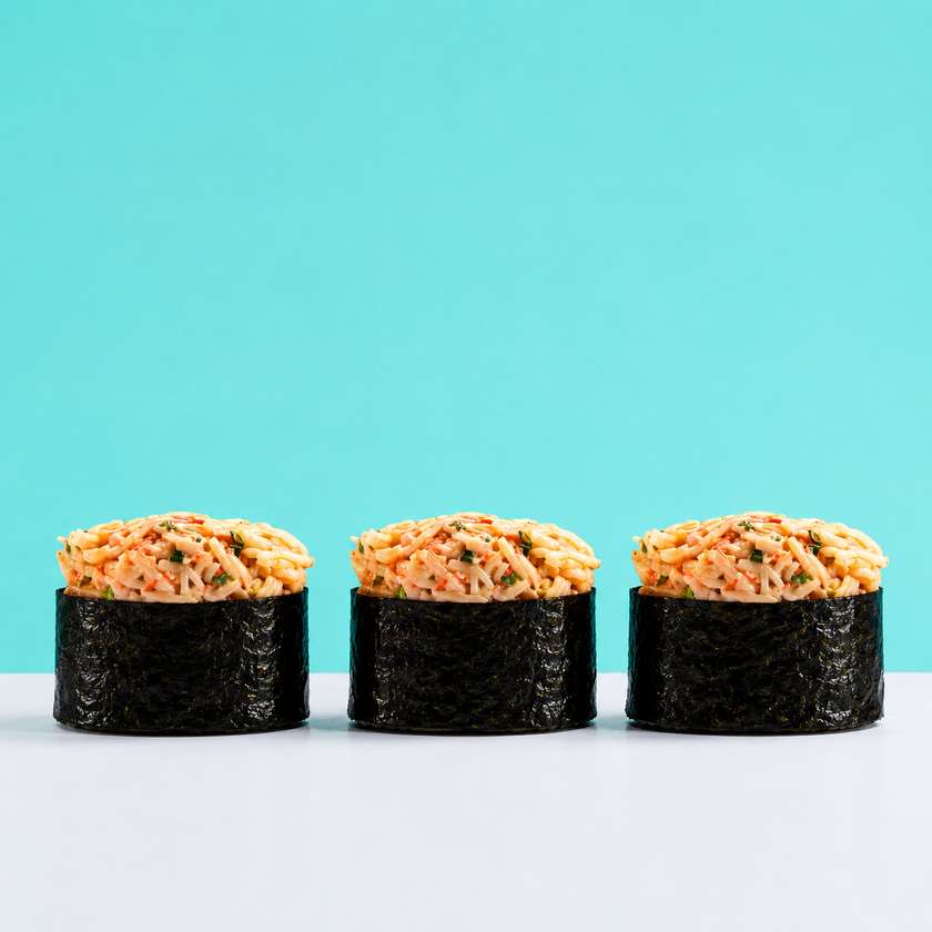 Gunkan z Surimi (Paluszkiem Krabowym)