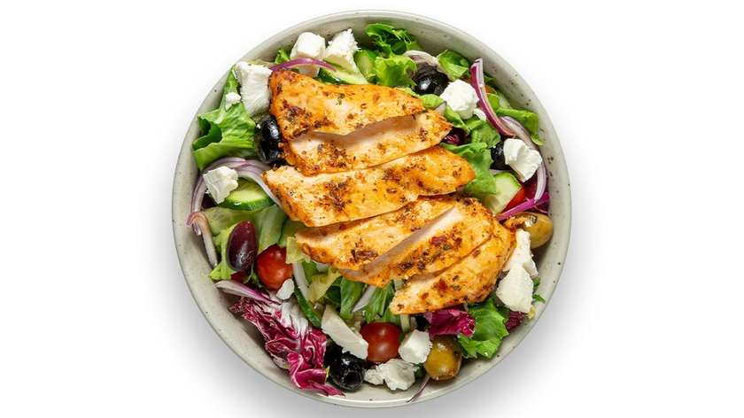 Salad with feta, chicken