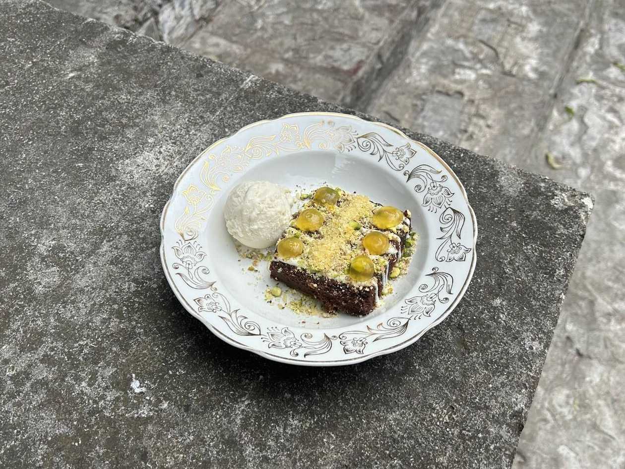 Брауні з італійським GELATO та вибуховою карамеллю