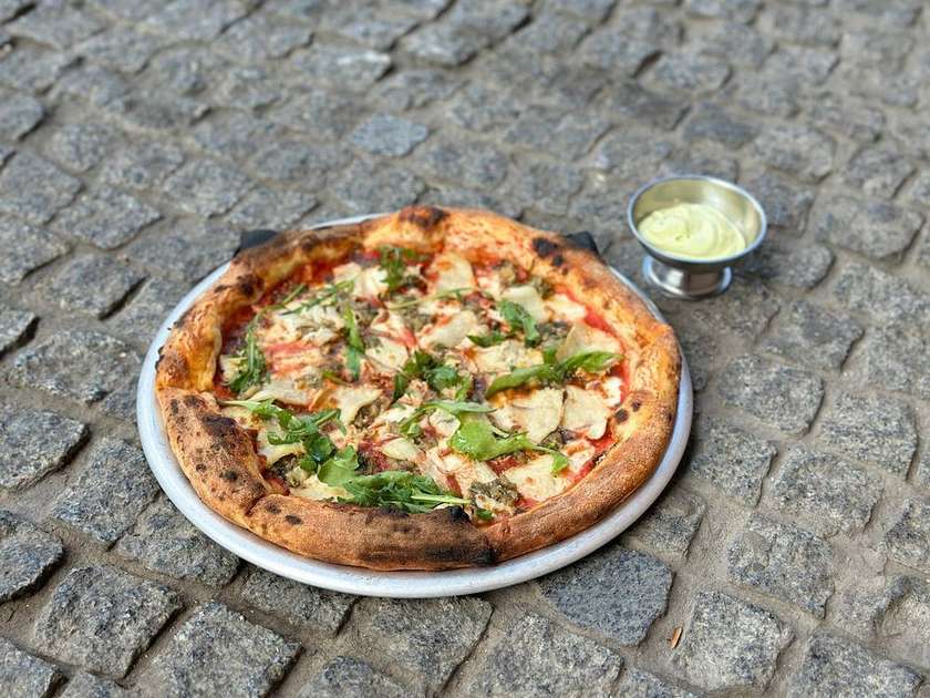 (33 см) Pizza з індичкою та маринованим баклажаном