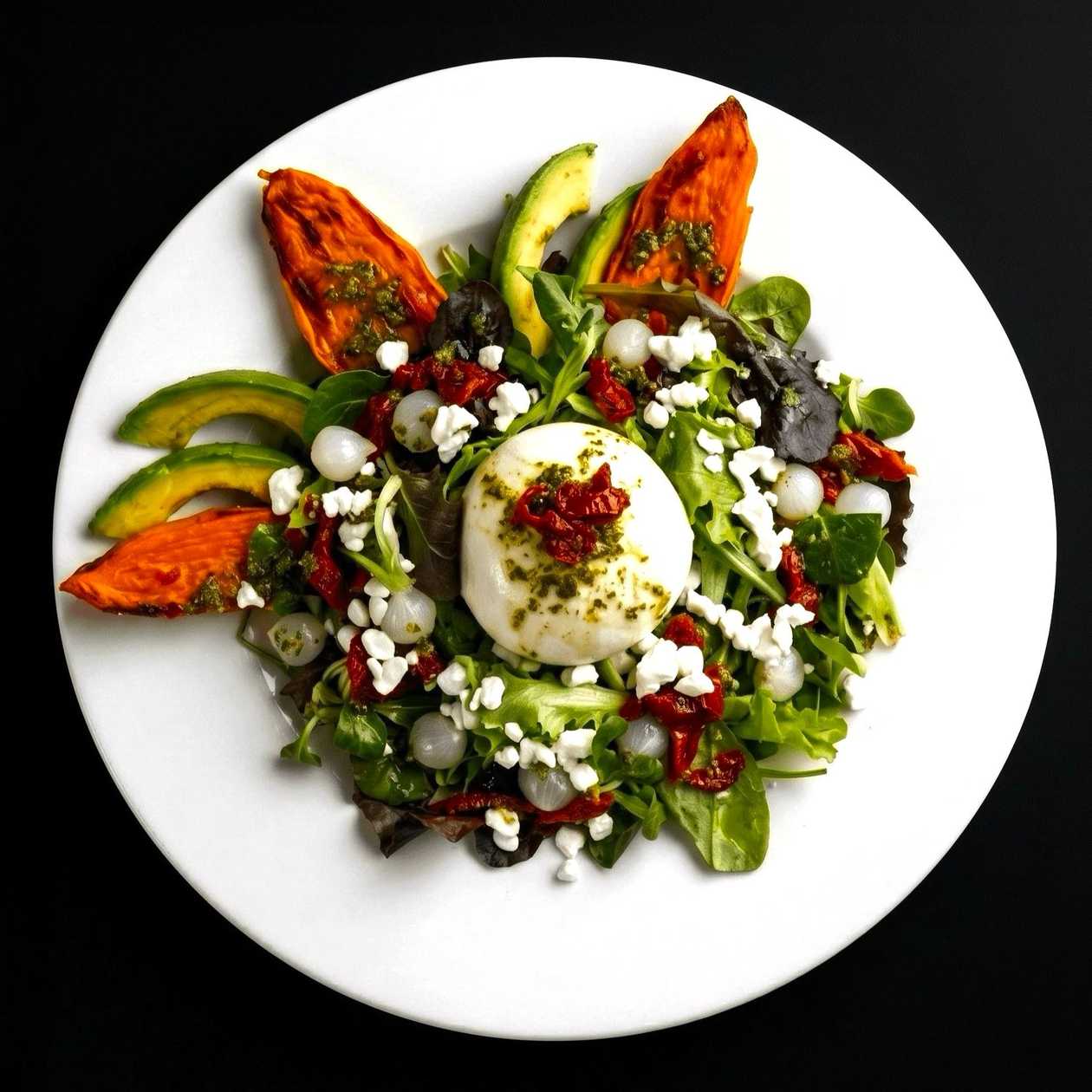 Burrata Chef Burger salad