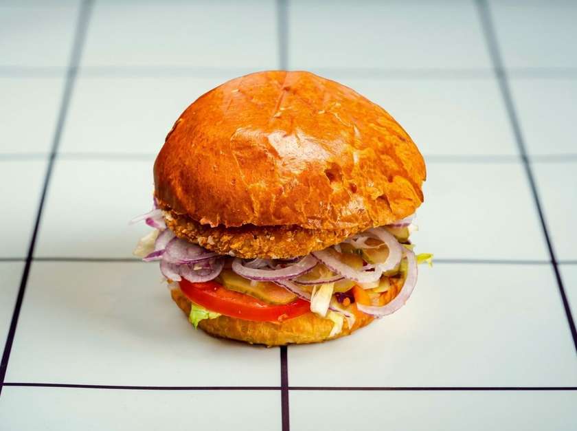 Veģetārais burgers (v)