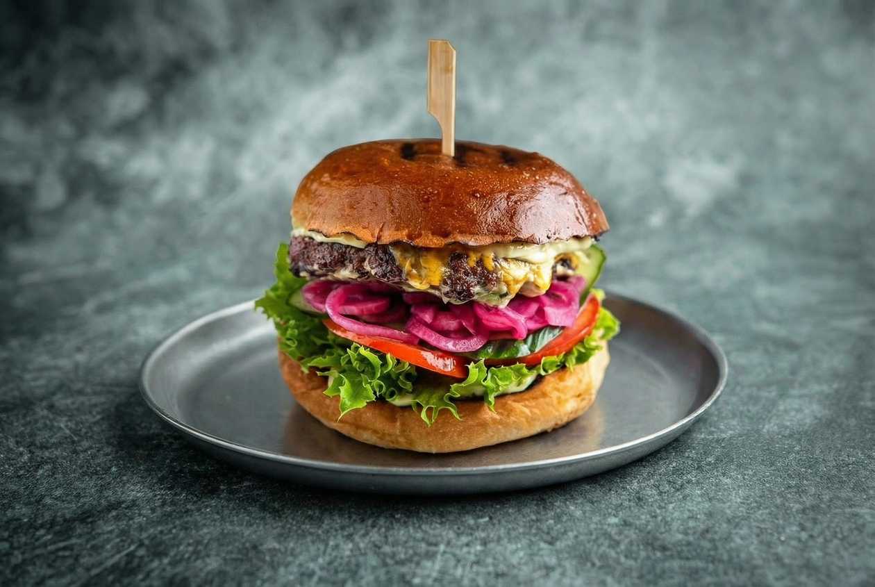 Veiseliha-juustuburger (Burger Kitchen)