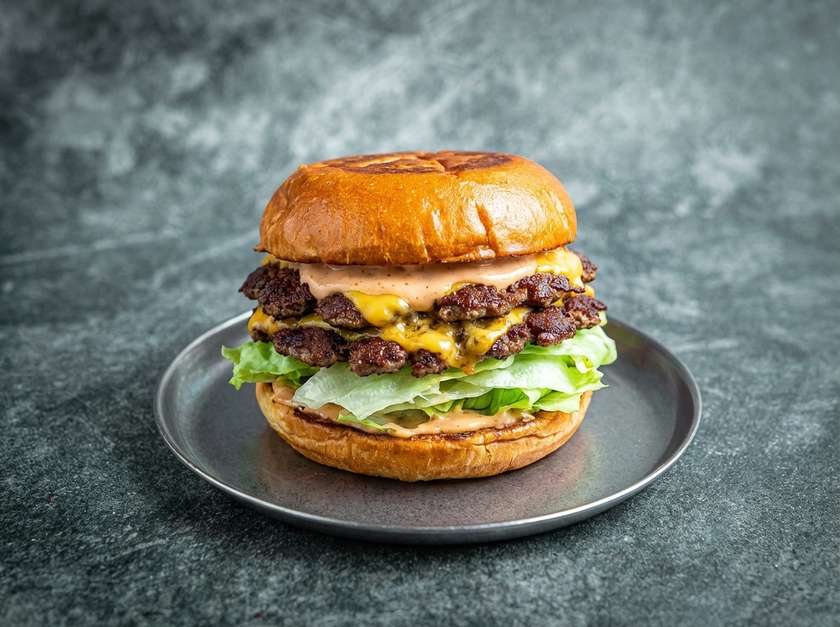 "SMASHED" Burger (Burger Kitchen)