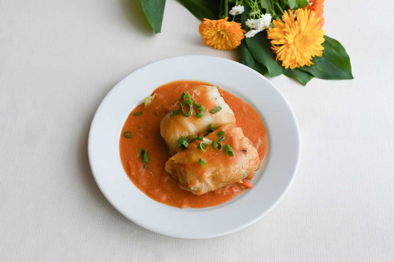 Cabbage Rolls with Tomato Sauce