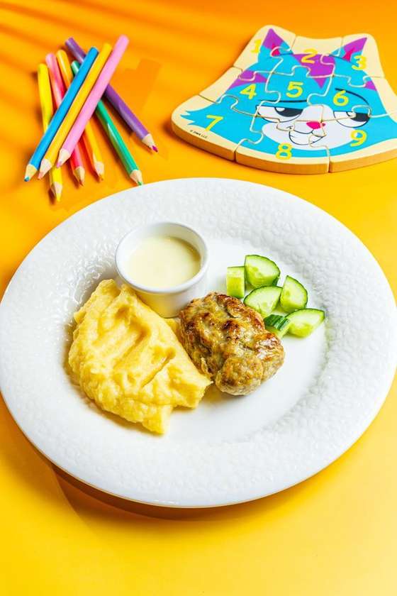 Children's cutlet with Mashed Potatoes