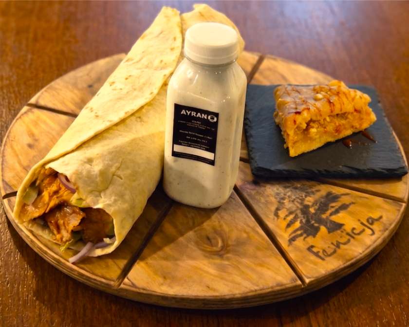 LAWASZ KRAFT KEBAB Z KURCZAKA [MEGA, BAKLAWA ORZECHOWA, AYRAN]