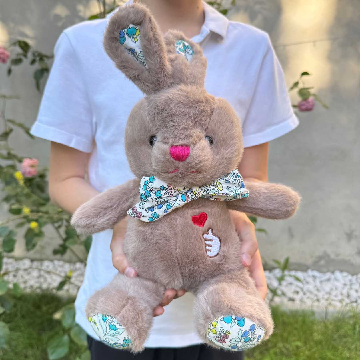 Soft plush toy rabbit with bow, heart (20cm)