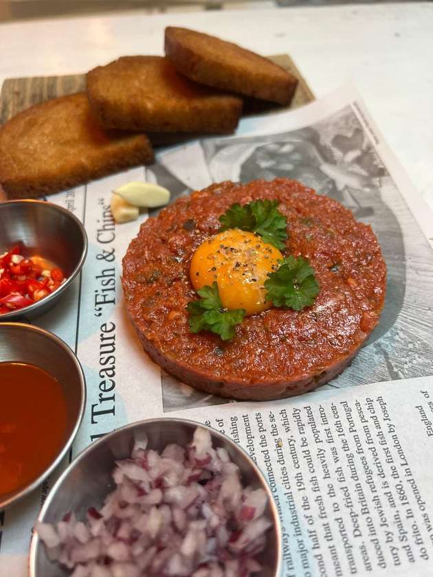 Tatarský Biftek AU 150g + 5ks topinka