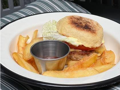 Chicken Flat Muffin Meal with Dips