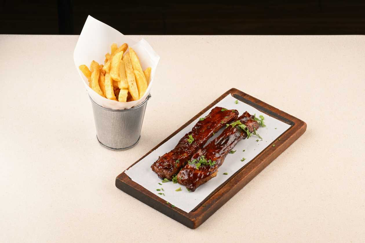 Two Piece Ribs & Chips