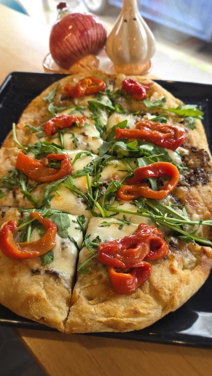 TRUFFLE CREAM PINSA