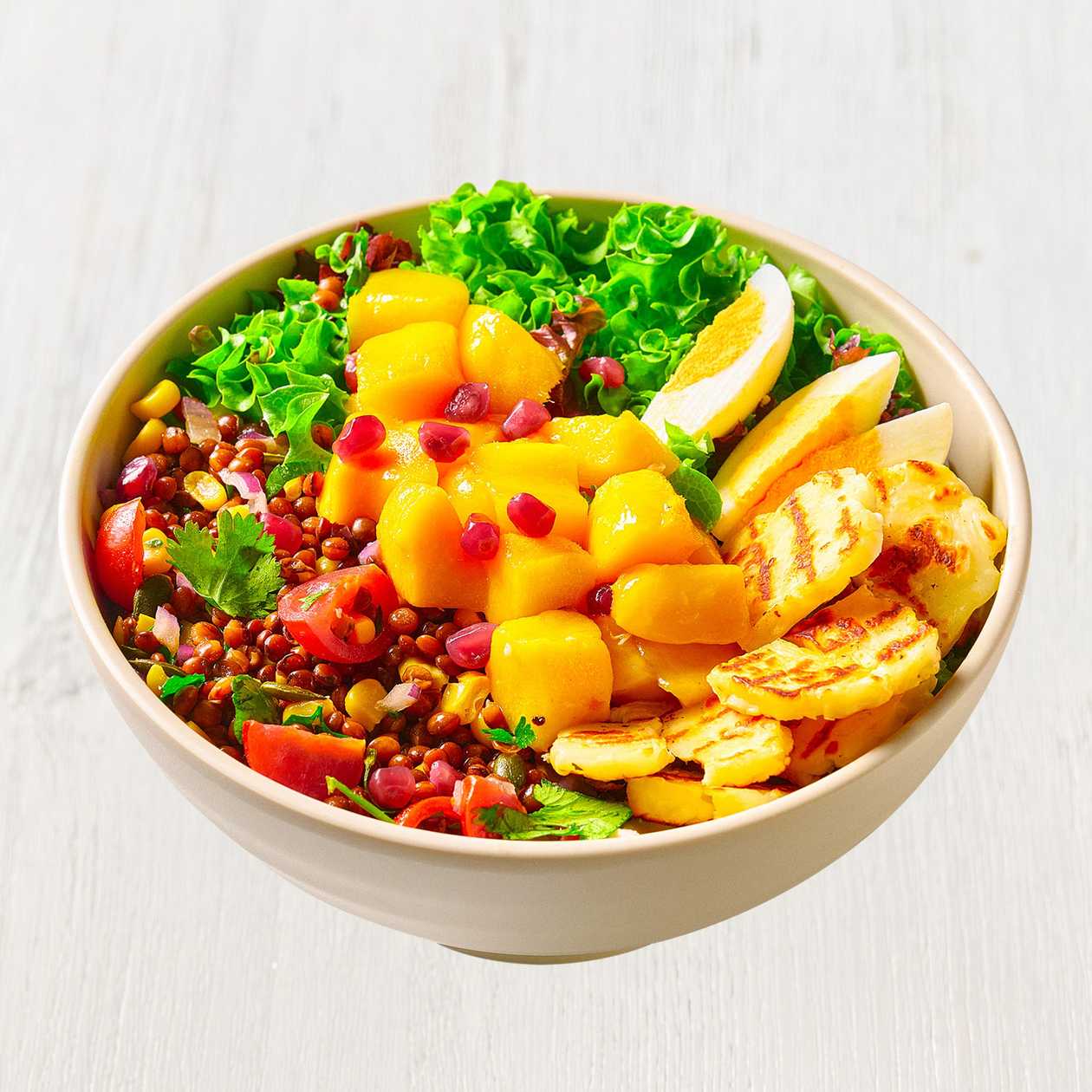Golden mango salad grilovaný sýr