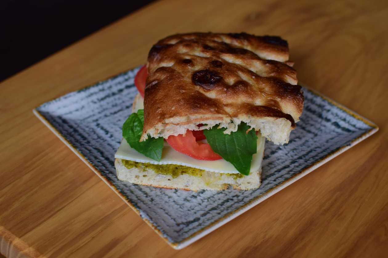 FOCACCIA CAPRESE