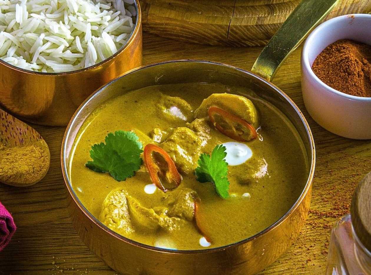 Yellow Curry with Paneer