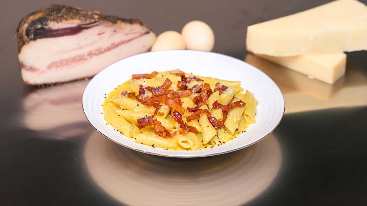 Carbonara traditionala italiana - Penne, Spaghete, Tagliatelle