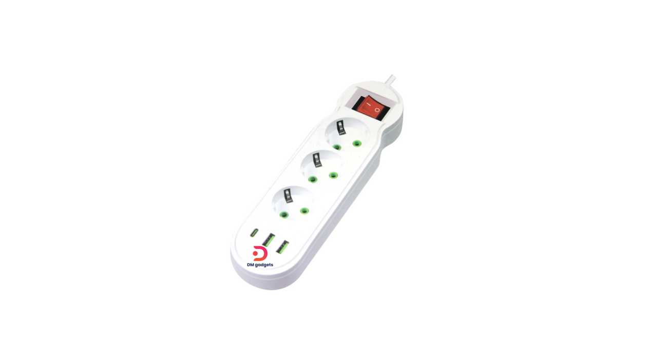 #340A19A#QL®-1052U 3-Port Power Strip with 2 USB-A + 1 USB-C 5M (Black)