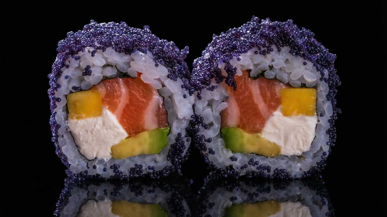 Black mango roll