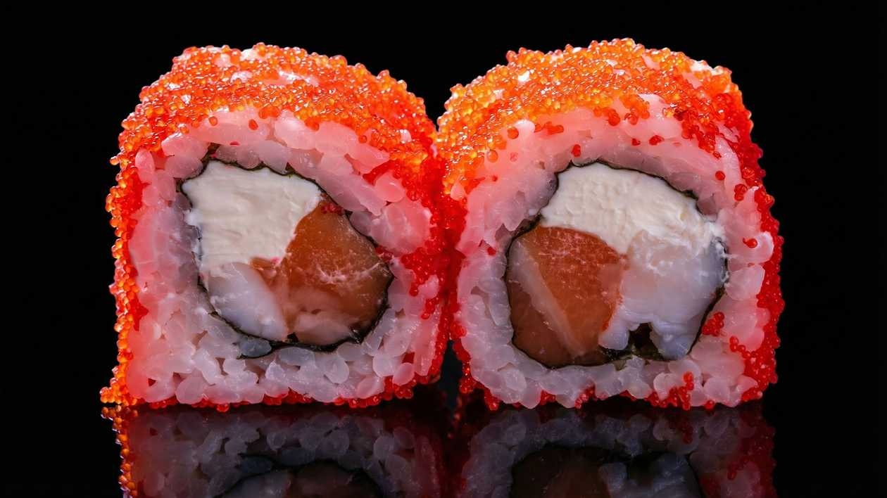 Gold sake ebi maki