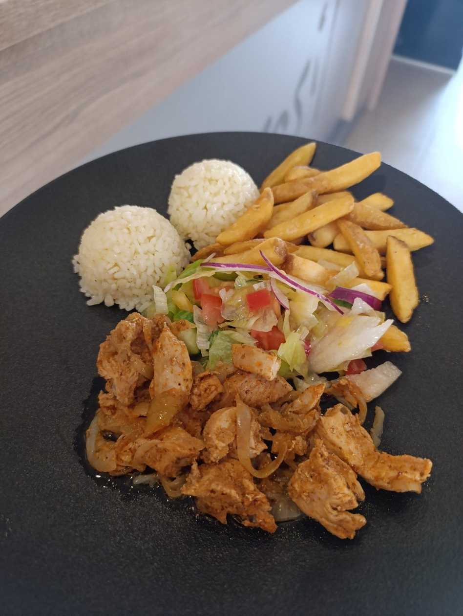 Chicken Gyros, Steamed Rice / French Fries (150g/200g)
