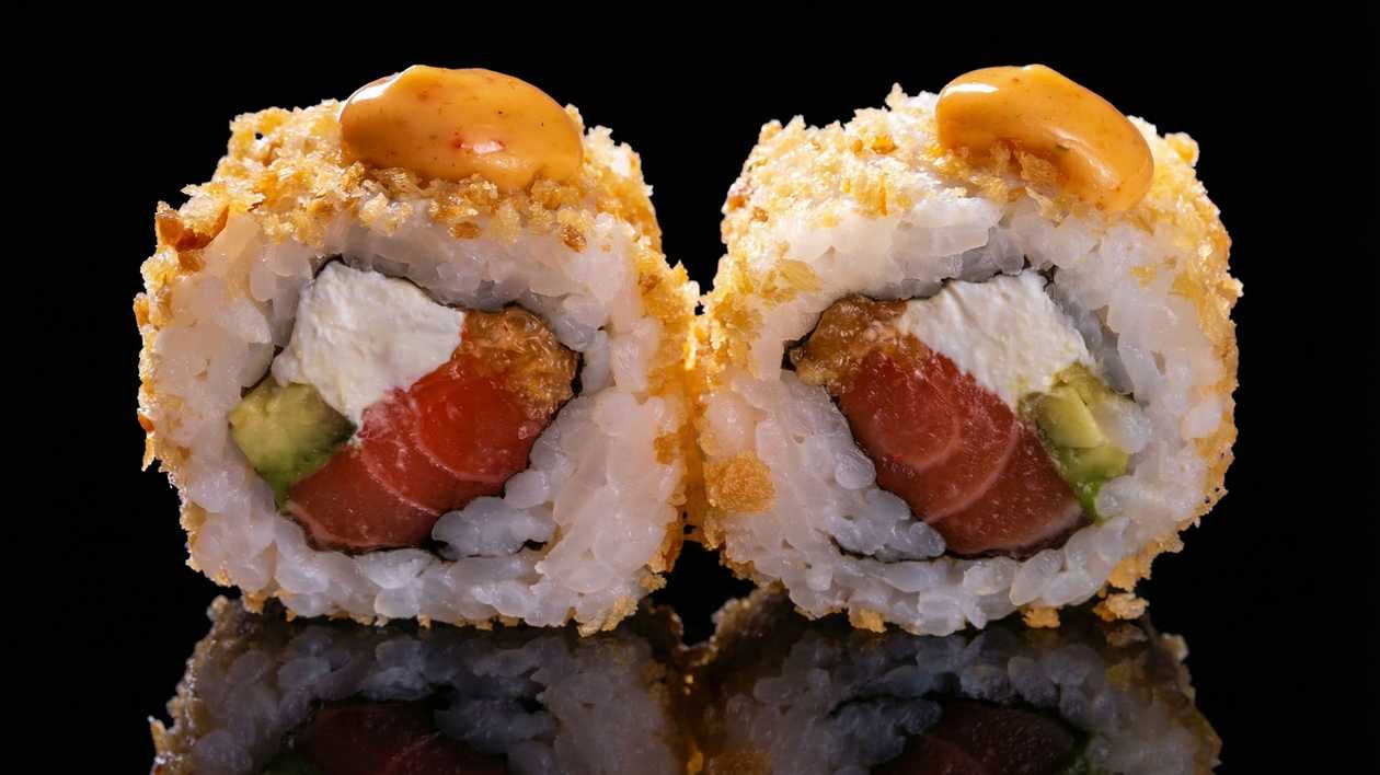 Crunchy sake maki