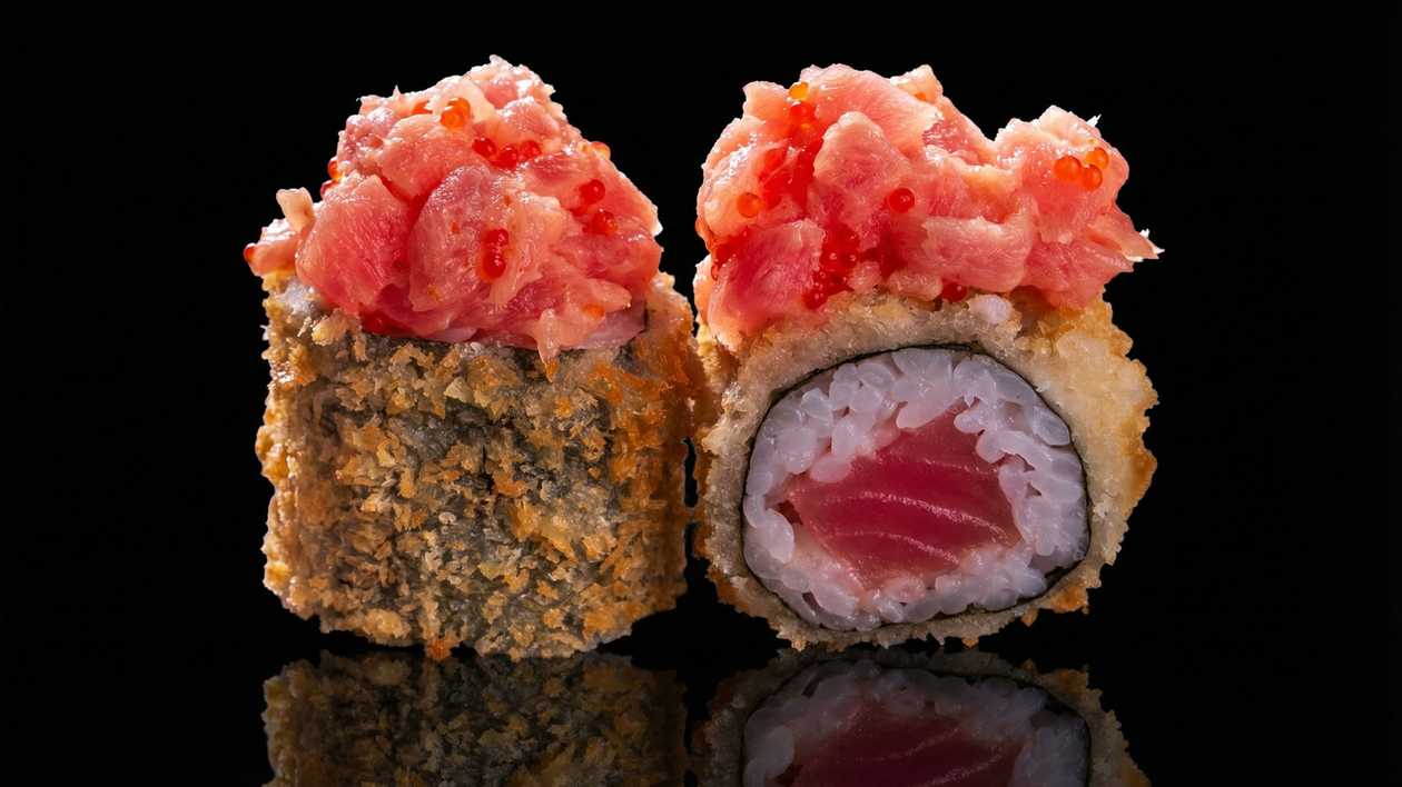 Tuna hosomaki tartare
