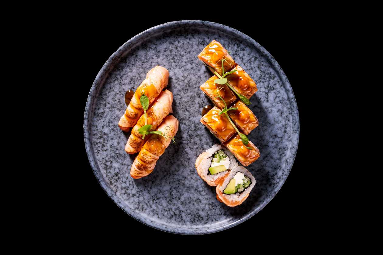 Sizzling salmon set