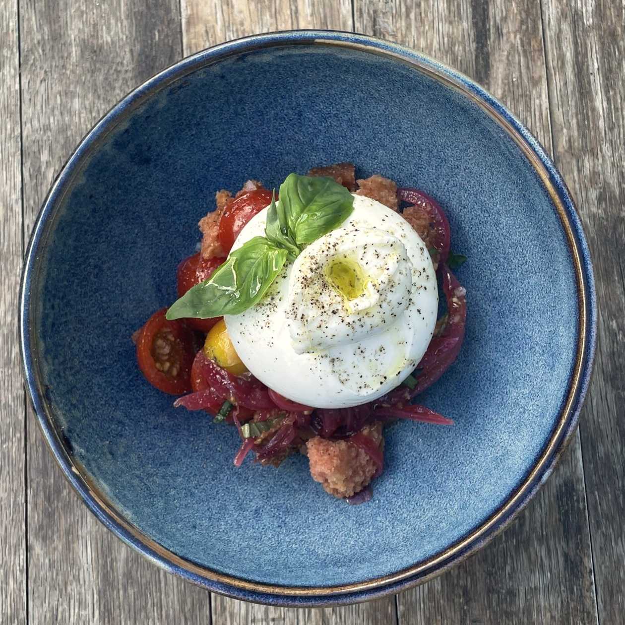 PANZANELLA CON BURRATA