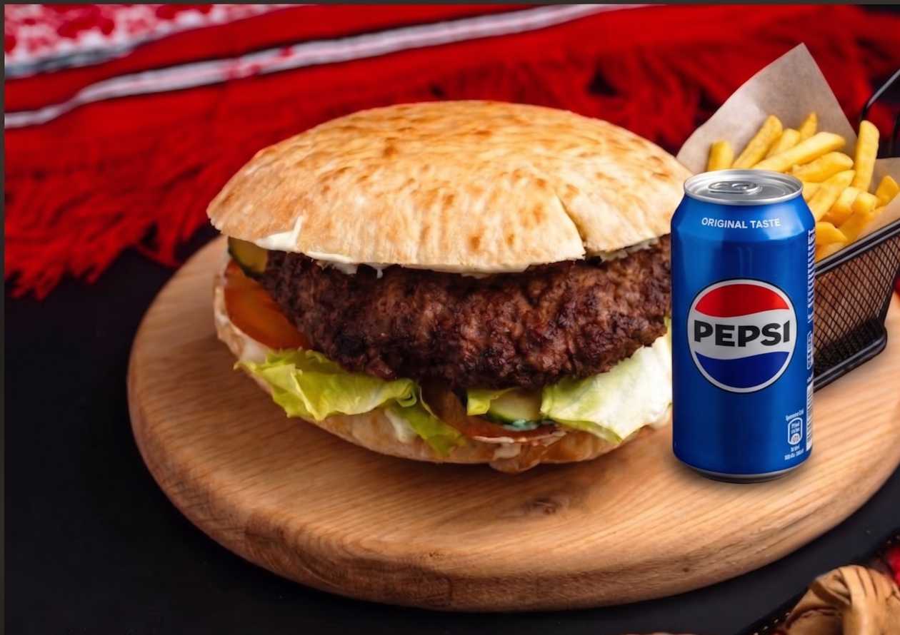 Plescavița Clasic + Cartofi Prăjiți + Pepsi Doză 330ml