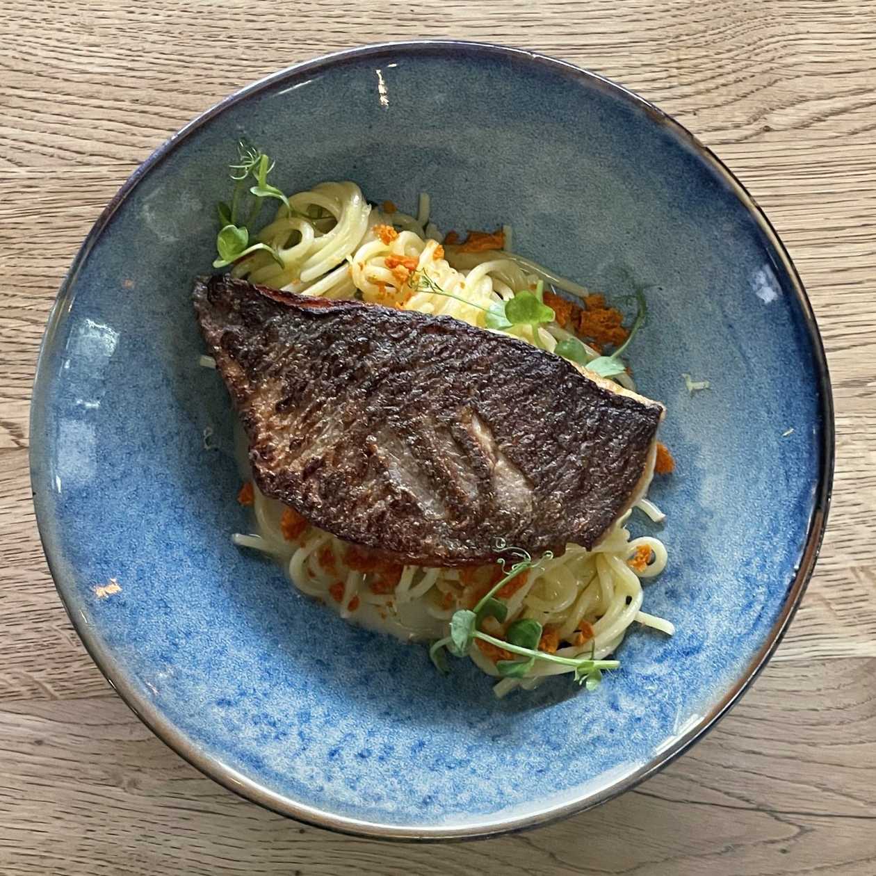 SPAGHETTI CON ORATA AL LIMONE