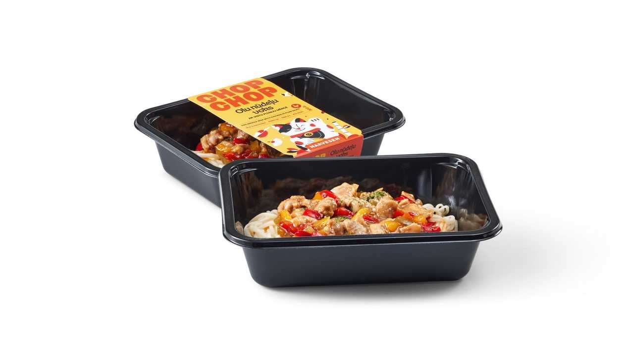 Egg noodle wok with chicken plum sauce 300g