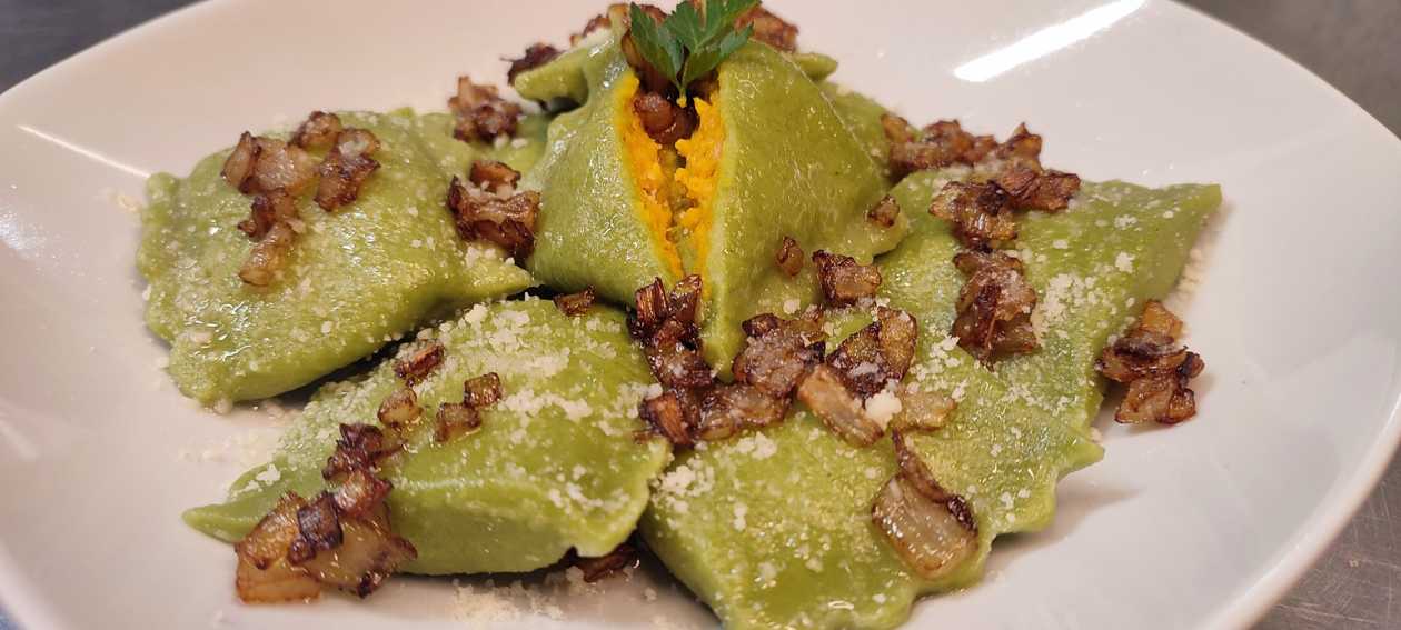 Ravioli z Pieczoną Dynią, Ricottą i Grana Padano