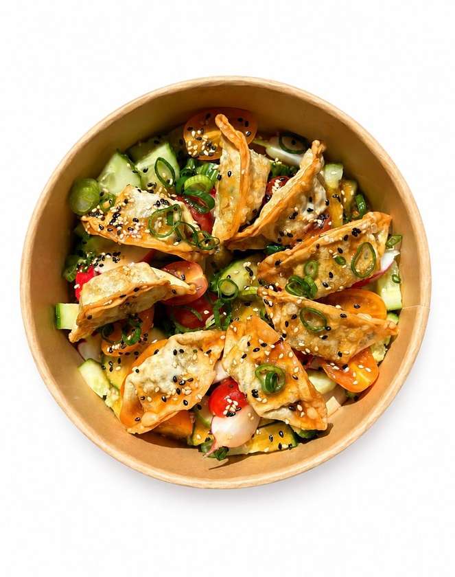 Gyoza salat