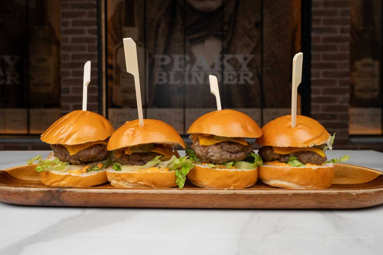 BEEF SLIDERS (4pcs)