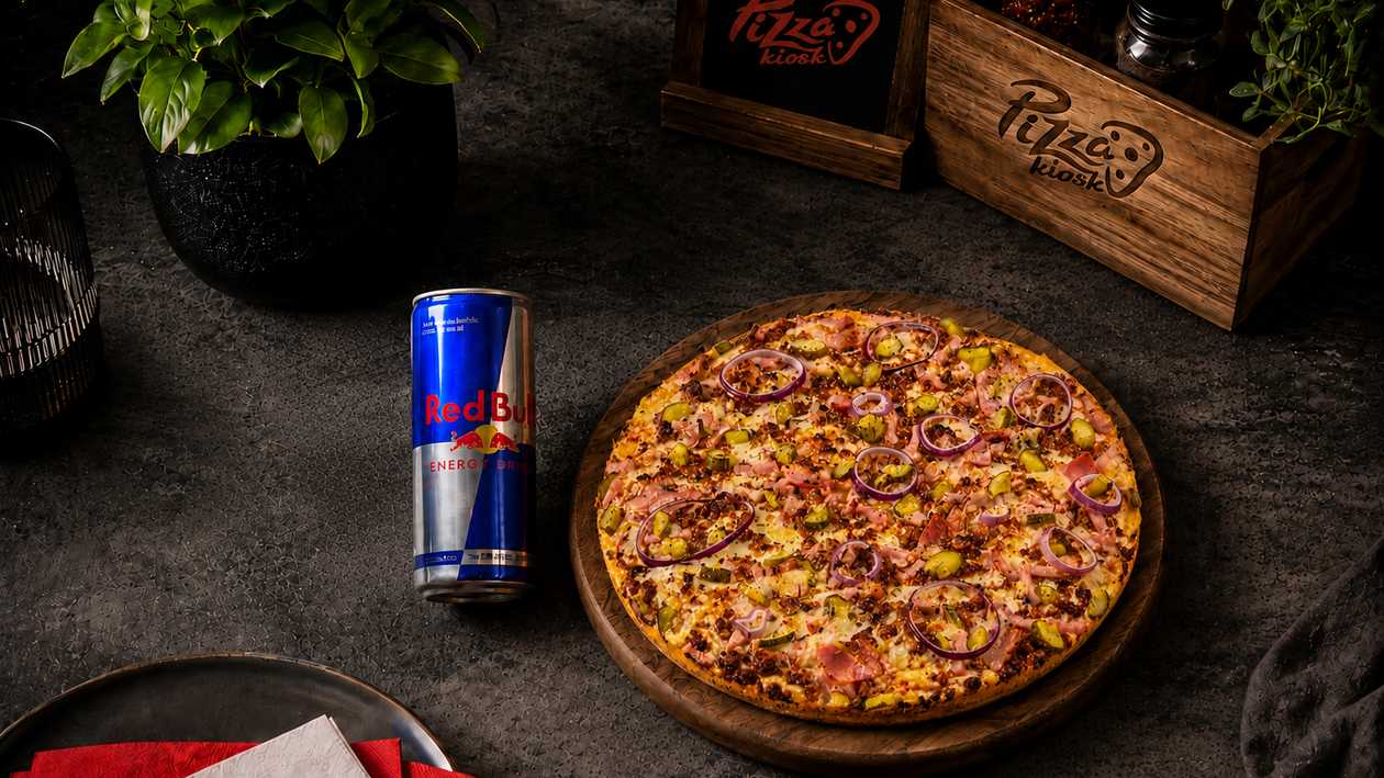 Small Spicy Türi Pizza + Red Bull