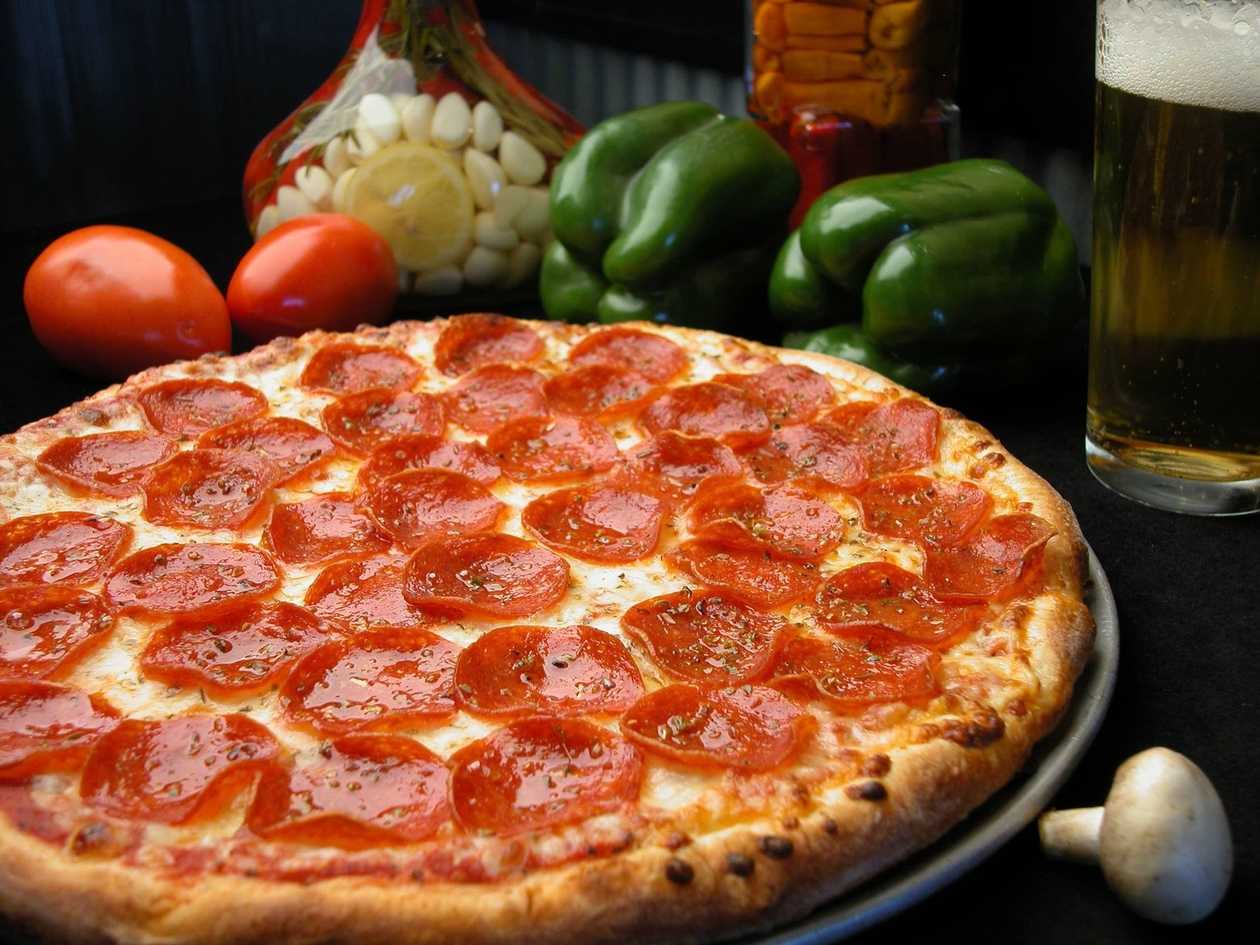 PEPERONİ PİZZA