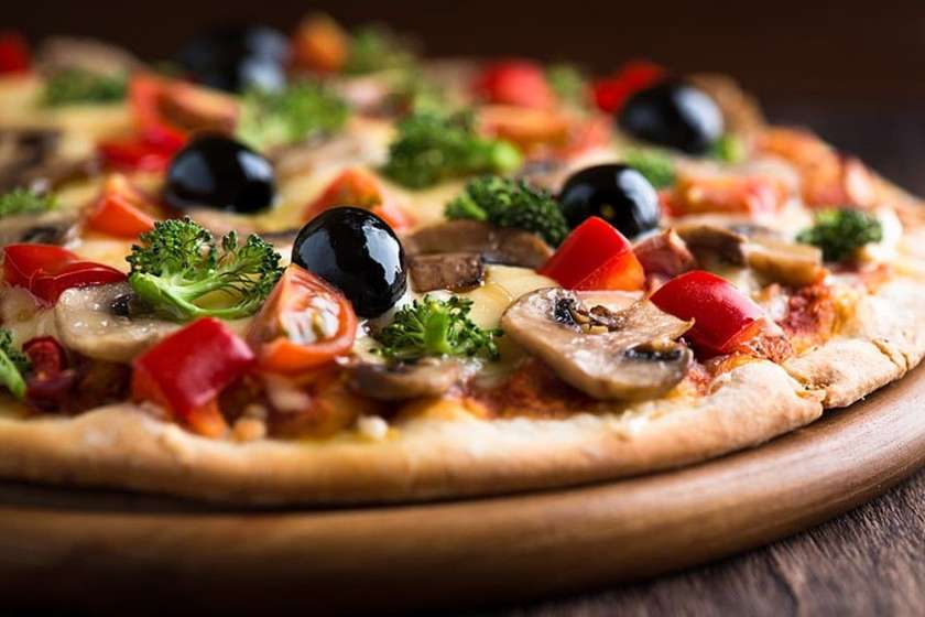 QARIŞIQ PİZZA