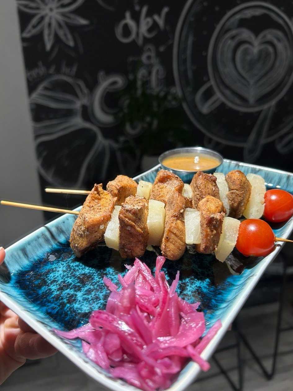 Шашлик курячий з ананасом
