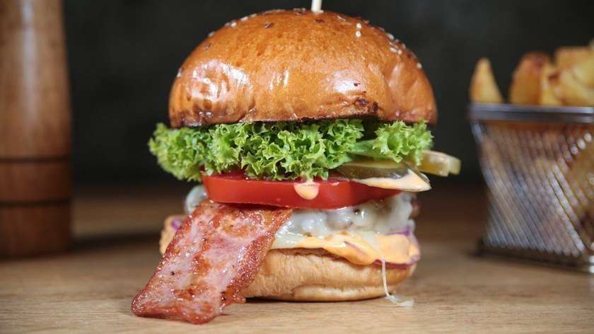 Arcade Cheeseburger