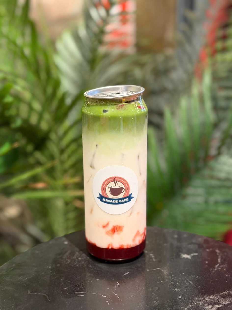 Matcha Strawberry Ice Latte 330 ml