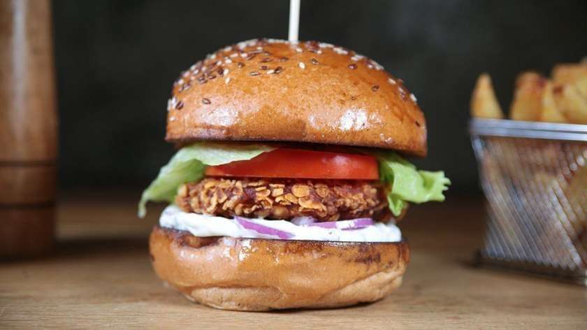 Burger grecesc cu pui