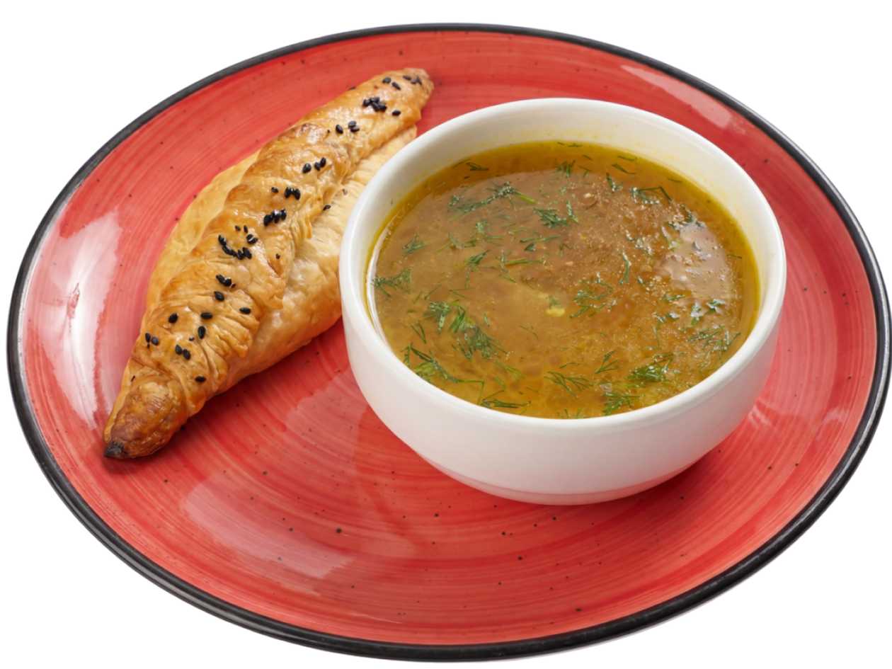 Kibinas with chicken and broth