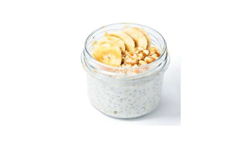 Overnight oats with banana and caramel