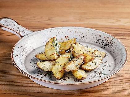 Roasted potatoes with rosemary