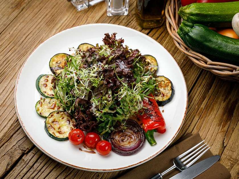 Grilled vegetable salad with balsamic dressing