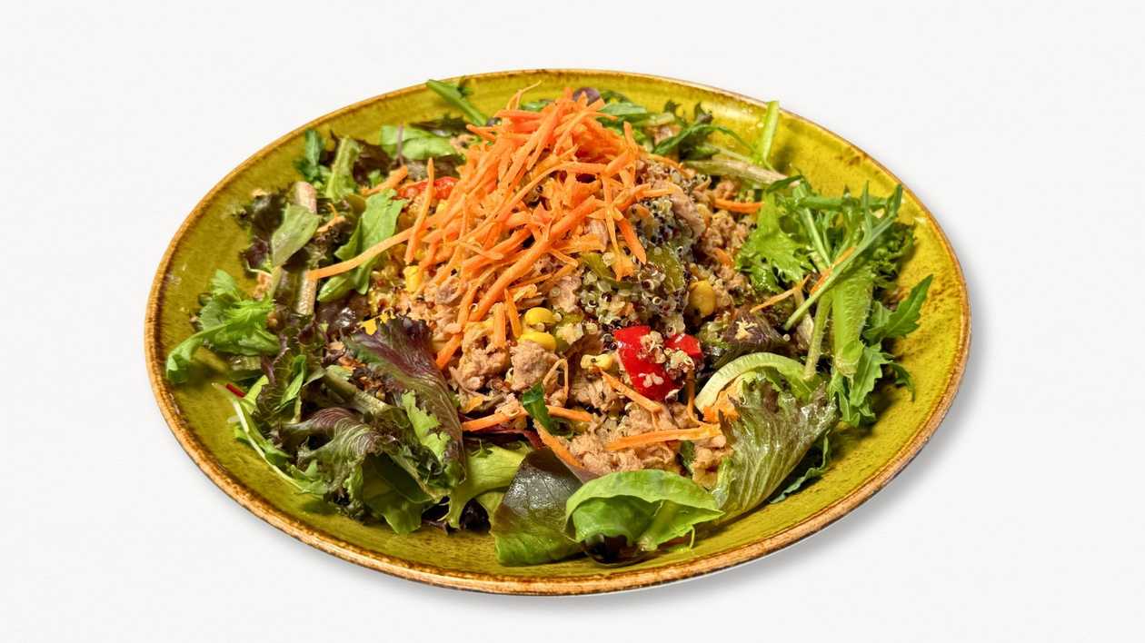 Two-Coloured Quinoa Salad with Tuna