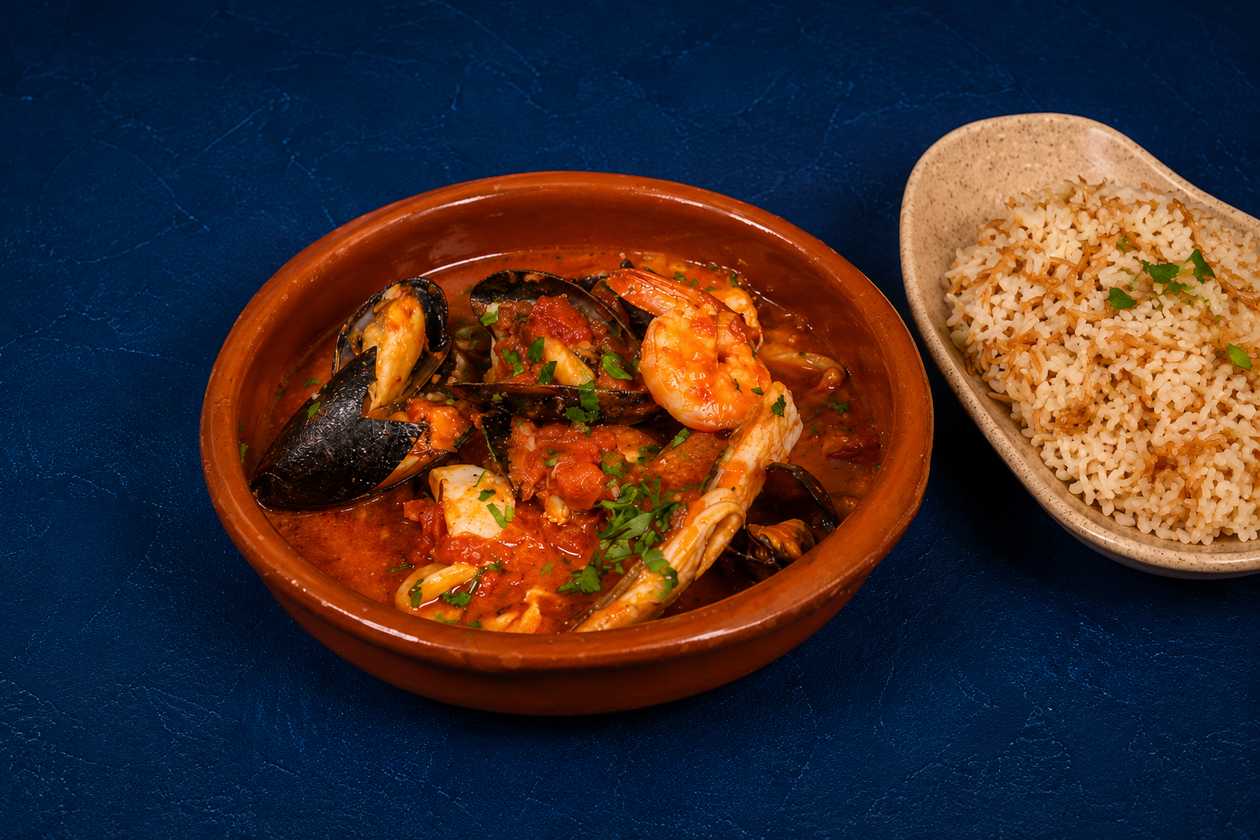 Spicy Pan with Seafood and Fish