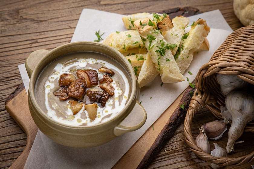 White mushroom cream soup with crispy ciabatta