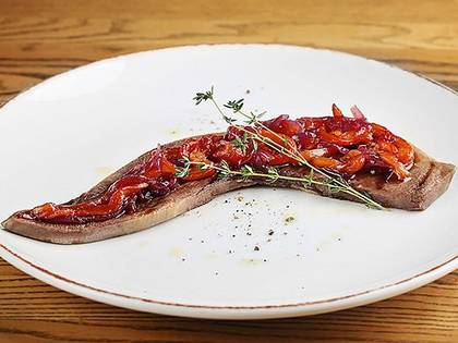 Veal tongue with onion confit